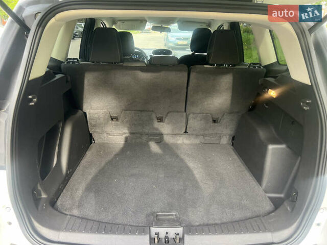 Белый Форд Эскейп, объемом двигателя 1.5 л и пробегом 181 тыс. км за 13200 $, фото 11 на Automoto.ua