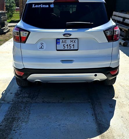 Белый Форд Эскейп, объемом двигателя 1.5 л и пробегом 51 тыс. км за 12500 $, фото 6 на Automoto.ua