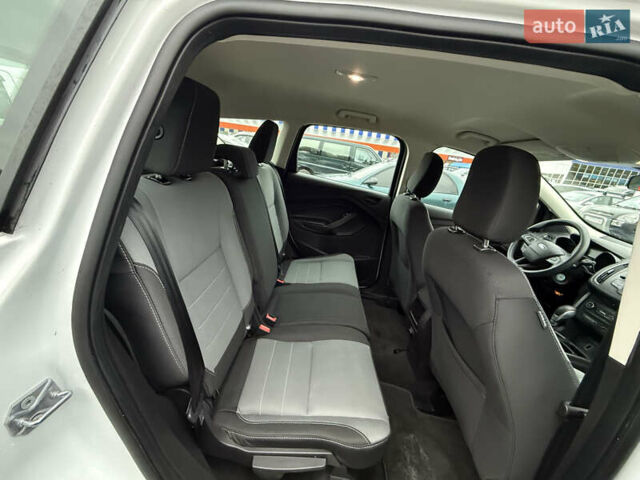 Белый Форд Эскейп, объемом двигателя 2.49 л и пробегом 131 тыс. км за 13300 $, фото 59 на Automoto.ua