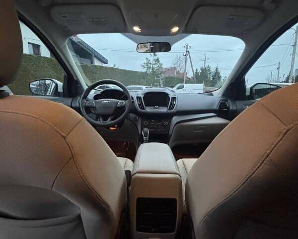 Білий Форд Ескейп, об'ємом двигуна 1.5 л та пробігом 241 тис. км за 10899 $, фото 8 на Automoto.ua