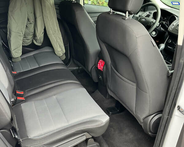 Білий Форд Ескейп, об'ємом двигуна 2.5 л та пробігом 69 тис. км за 13500 $, фото 12 на Automoto.ua