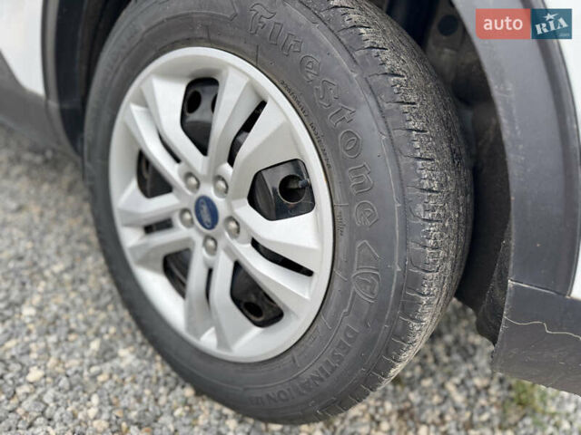 Белый Форд Эскейп, объемом двигателя 1.5 л и пробегом 112 тыс. км за 16500 $, фото 53 на Automoto.ua