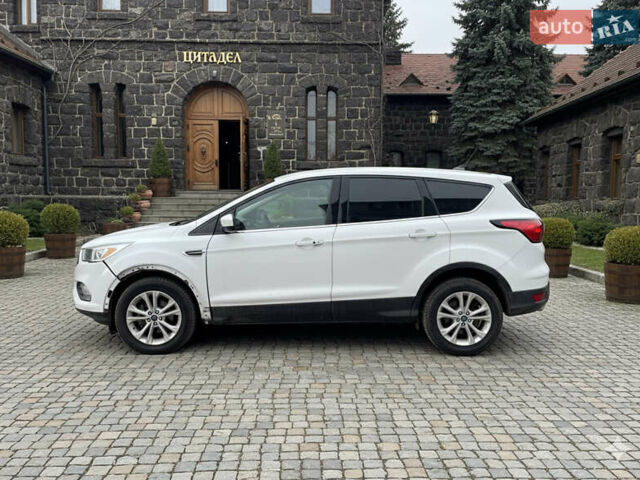 Білий Форд Ескейп, об'ємом двигуна 1.5 л та пробігом 336 тис. км за 8450 $, фото 3 на Automoto.ua