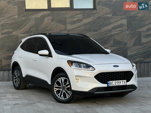Білий Форд Ескейп, об'ємом двигуна 2 л та пробігом 124 тис. км за 18250 $, фото 1 на Automoto.ua