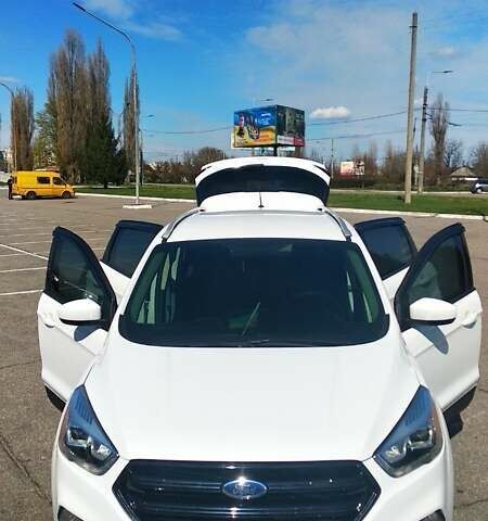 Белый Форд Эскейп, объемом двигателя 2.49 л и пробегом 75 тыс. км за 15000 $, фото 2 на Automoto.ua