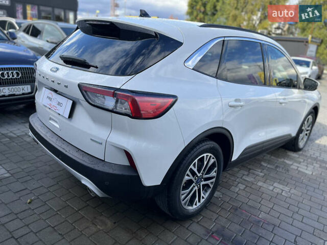 Белый Форд Эскейп, объемом двигателя 1.5 л и пробегом 117 тыс. км за 16700 $, фото 4 на Automoto.ua