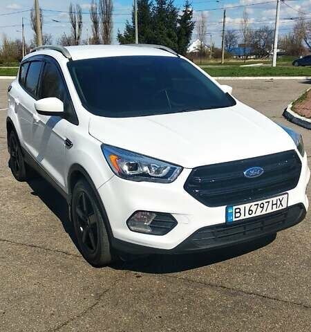 Белый Форд Эскейп, объемом двигателя 2.49 л и пробегом 75 тыс. км за 15000 $, фото 1 на Automoto.ua