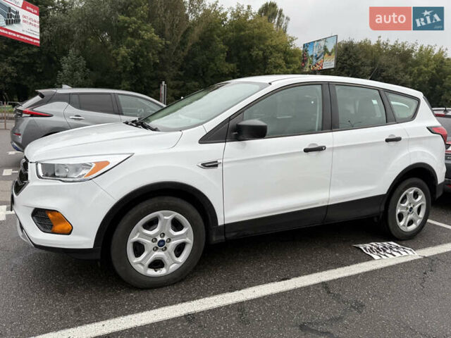 Белый Форд Эскейп, объемом двигателя 2.49 л и пробегом 131 тыс. км за 13300 $, фото 7 на Automoto.ua
