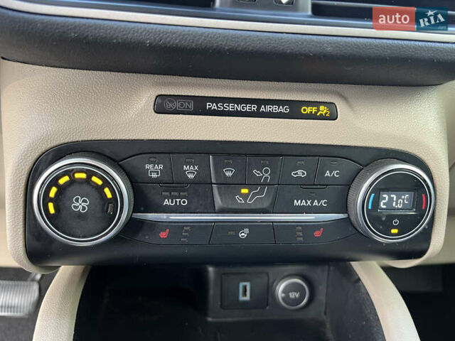 Белый Форд Эскейп, объемом двигателя 1.5 л и пробегом 117 тыс. км за 16700 $, фото 15 на Automoto.ua