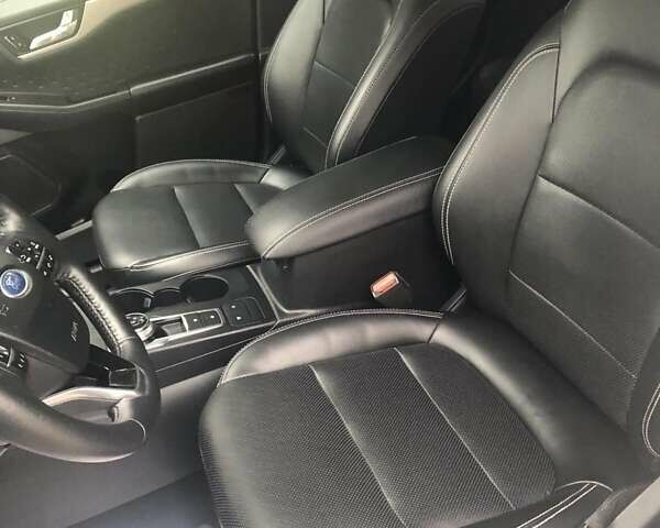 Белый Форд Эскейп, объемом двигателя 1.5 л и пробегом 70 тыс. км за 17000 $, фото 36 на Automoto.ua