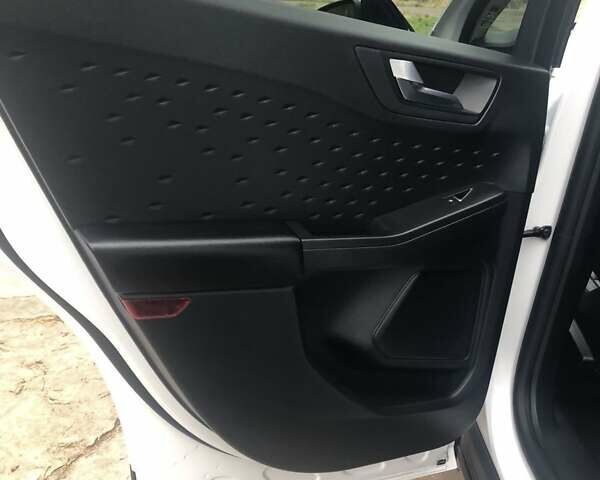 Белый Форд Эскейп, объемом двигателя 1.5 л и пробегом 70 тыс. км за 17000 $, фото 11 на Automoto.ua