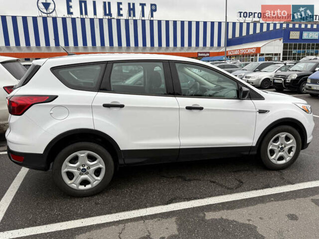 Белый Форд Эскейп, объемом двигателя 2.49 л и пробегом 131 тыс. км за 13300 $, фото 15 на Automoto.ua