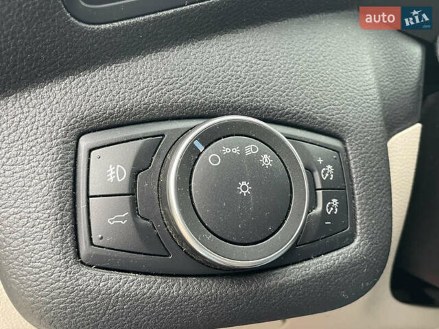 Білий Форд Ескейп, об'ємом двигуна 1.5 л та пробігом 336 тис. км за 8450 $, фото 10 на Automoto.ua