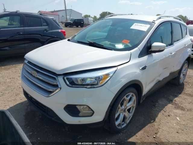 Білий Форд Ескейп, об'ємом двигуна 2 л та пробігом 149 тис. км за 3000 $, фото 1 на Automoto.ua