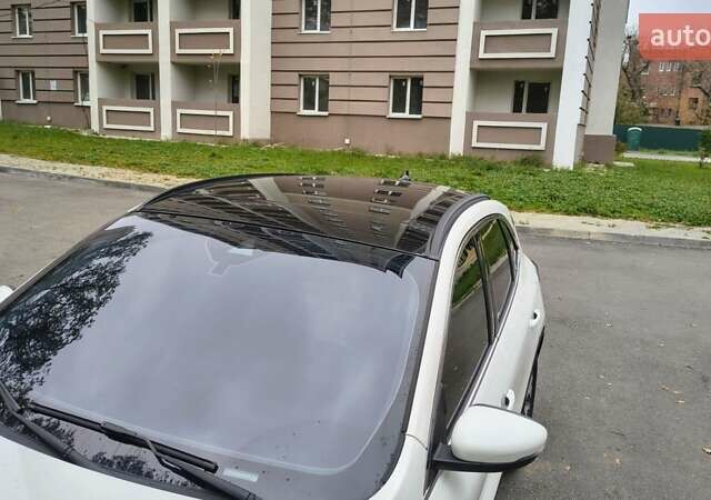 Білий Форд Ескейп, об'ємом двигуна 2 л та пробігом 83 тис. км за 19500 $, фото 1 на Automoto.ua