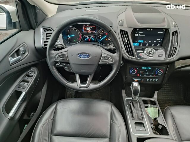 Белый Форд Эскейп, объемом двигателя 2 л и пробегом 109 тыс. км за 15290 $, фото 14 на Automoto.ua