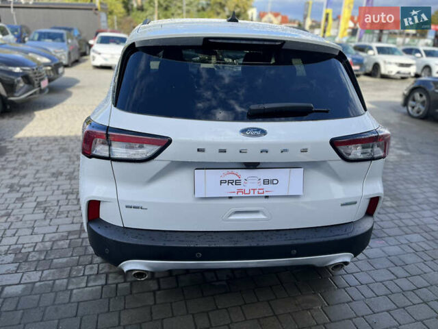 Белый Форд Эскейп, объемом двигателя 1.5 л и пробегом 117 тыс. км за 16700 $, фото 5 на Automoto.ua