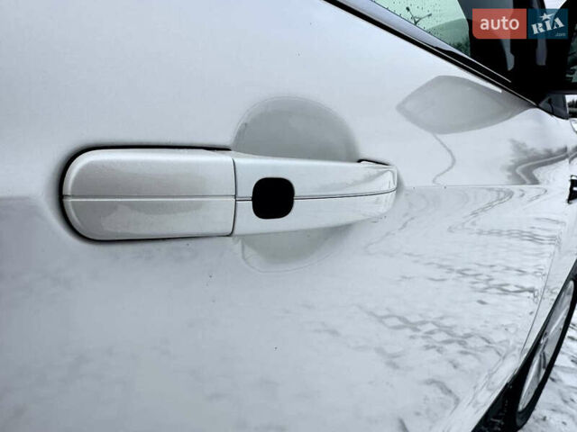 Білий Форд Ескейп, об'ємом двигуна 1.5 л та пробігом 147 тис. км за 11499 $, фото 10 на Automoto.ua