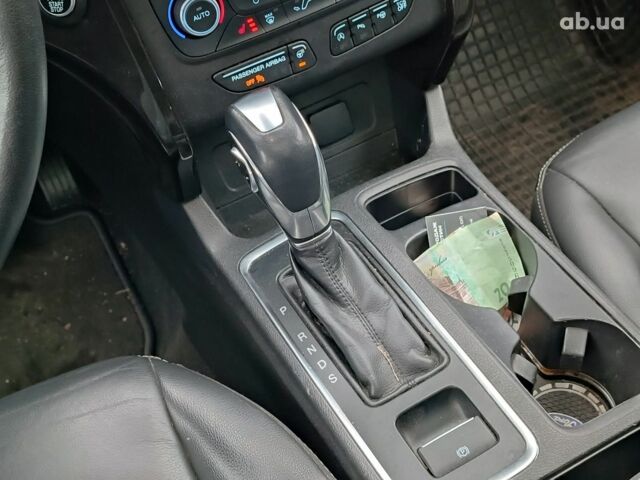 Белый Форд Эскейп, объемом двигателя 2 л и пробегом 109 тыс. км за 15290 $, фото 16 на Automoto.ua