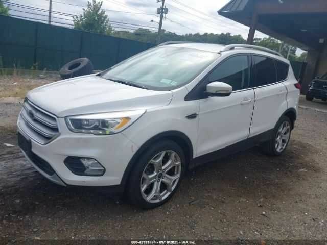 Білий Форд Ескейп, об'ємом двигуна 2 л та пробігом 115 тис. км за 2000 $, фото 1 на Automoto.ua