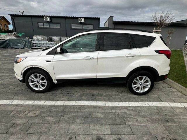 Белый Форд Эскейп, объемом двигателя 1.5 л и пробегом 120 тыс. км за 12000 $, фото 4 на Automoto.ua