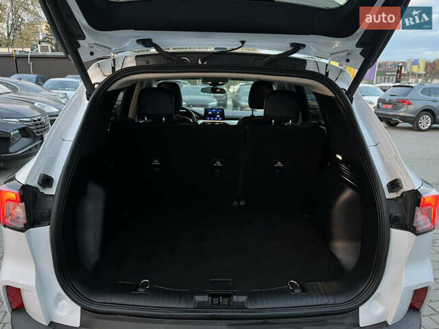 Форд Эскейп 2019 в Львове на Automoto.ua Белый Форд Эскейп, объемом двигателя 1.5 л и пробегом 129 тыс. км за 16500 $, фото 34 на Automoto.ua