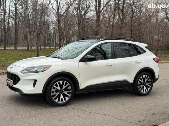 Білий Форд Ескейп, об'ємом двигуна 2.5 л та пробігом 65 тис. км за 18990 $, фото 3 на Automoto.ua