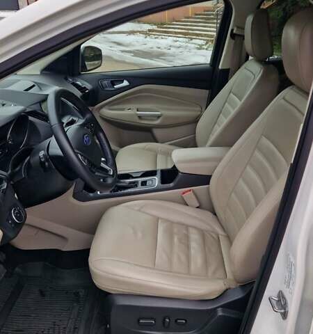 Білий Форд Ескейп, об'ємом двигуна 1.5 л та пробігом 159 тис. км за 13900 $, фото 14 на Automoto.ua