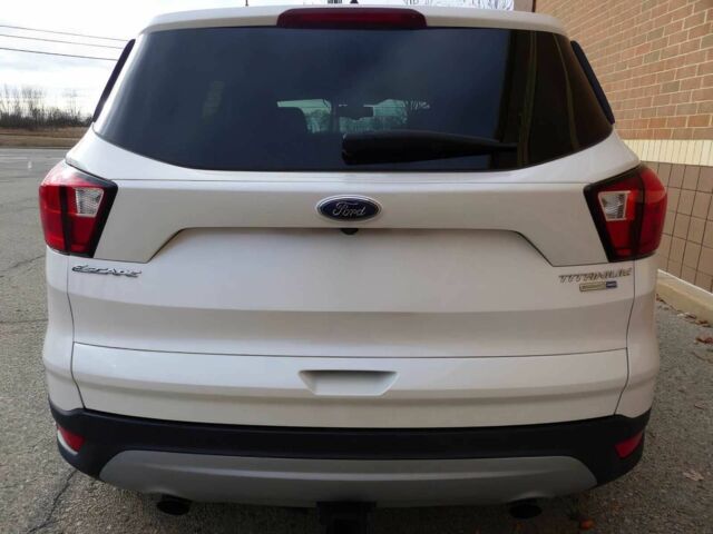 Білий Форд Ескейп, об'ємом двигуна 2 л та пробігом 45 тис. км за 5000 $, фото 5 на Automoto.ua