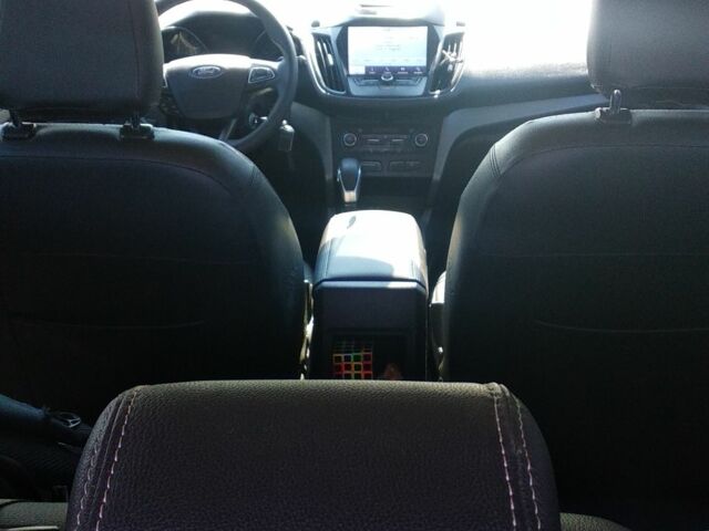 Белый Форд Эскейп, объемом двигателя 2.5 л и пробегом 75 тыс. км за 14850 $, фото 4 на Automoto.ua