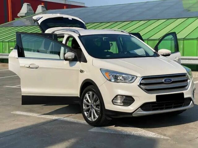 Білий Форд Ескейп, об'ємом двигуна 2 л та пробігом 60 тис. км за 12900 $, фото 4 на Automoto.ua