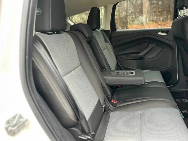 Білий Форд Ескейп, об'ємом двигуна 1.5 л та пробігом 173 тис. км за 14800 $, фото 17 на Automoto.ua