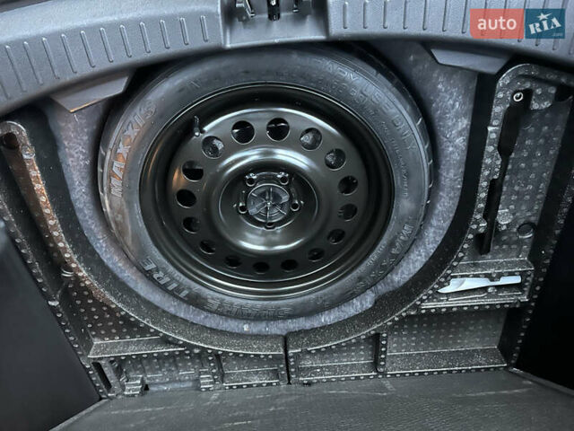 Белый Форд Эскейп, объемом двигателя 2.5 л и пробегом 97 тыс. км за 13550 $, фото 17 на Automoto.ua