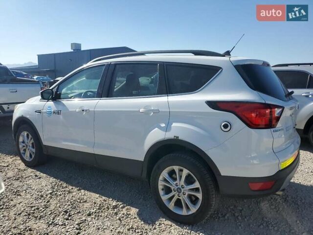 Білий Форд Ескейп, об'ємом двигуна 1.5 л та пробігом 111 тис. км за 2300 $, фото 1 на Automoto.ua