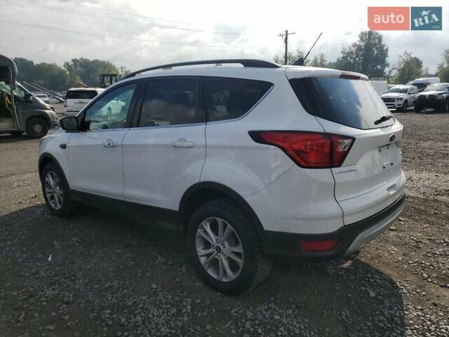 Білий Форд Ескейп, об'ємом двигуна 1.5 л та пробігом 56 тис. км за 2200 $, фото 1 на Automoto.ua