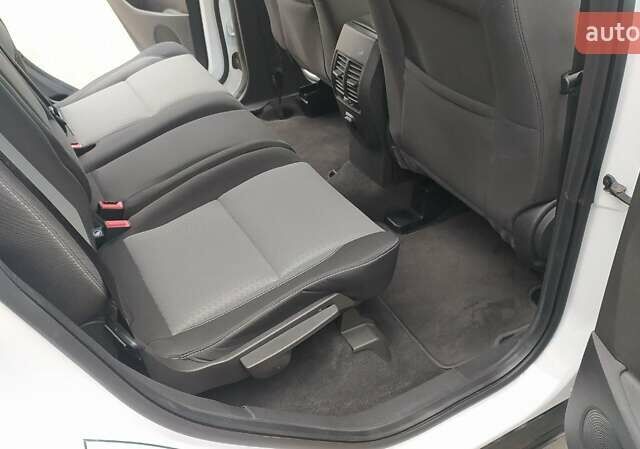 Белый Форд Эскейп, объемом двигателя 2 л и пробегом 75 тыс. км за 19500 $, фото 10 на Automoto.ua