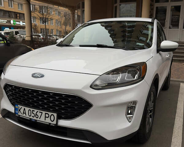 Белый Форд Эскейп, объемом двигателя 1.5 л и пробегом 219 тыс. км за 15700 $, фото 1 на Automoto.ua