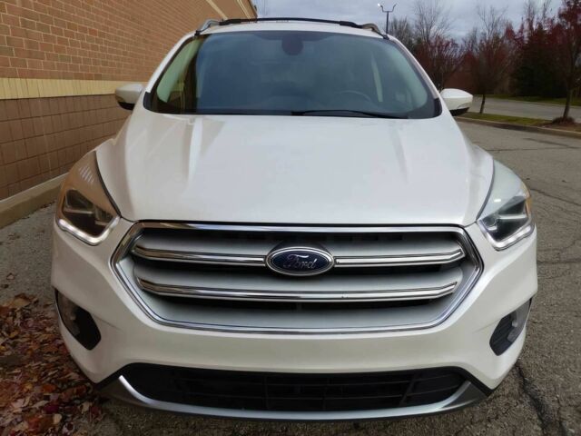 Білий Форд Ескейп, об'ємом двигуна 2 л та пробігом 45 тис. км за 5000 $, фото 1 на Automoto.ua