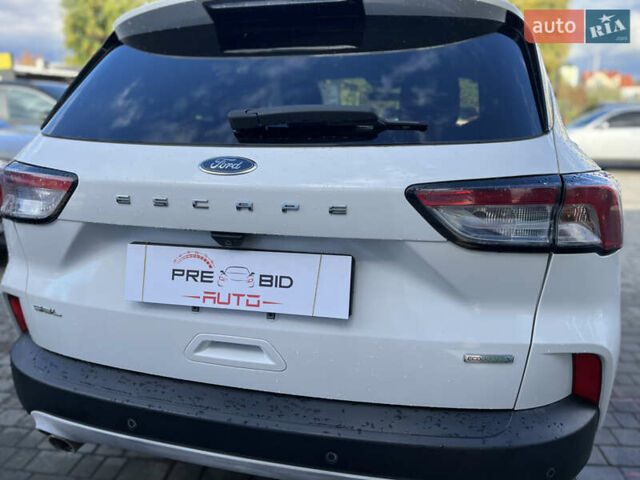 Белый Форд Эскейп, объемом двигателя 1.5 л и пробегом 117 тыс. км за 16700 $, фото 8 на Automoto.ua