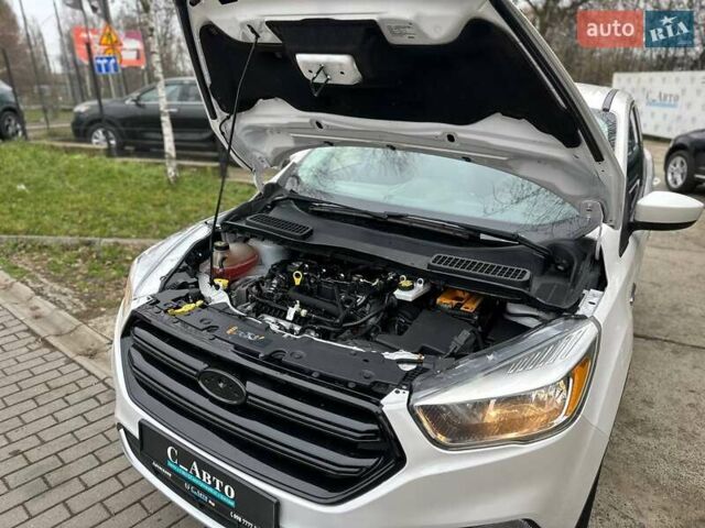 Білий Форд Ескейп, об'ємом двигуна 1.5 л та пробігом 173 тис. км за 14800 $, фото 10 на Automoto.ua