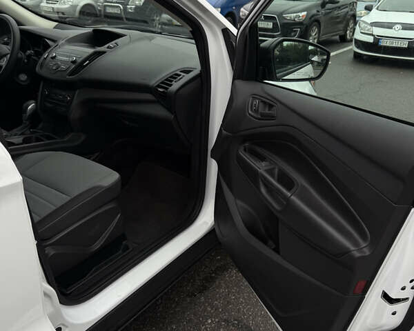 Белый Форд Эскейп, объемом двигателя 2.49 л и пробегом 131 тыс. км за 13300 $, фото 54 на Automoto.ua