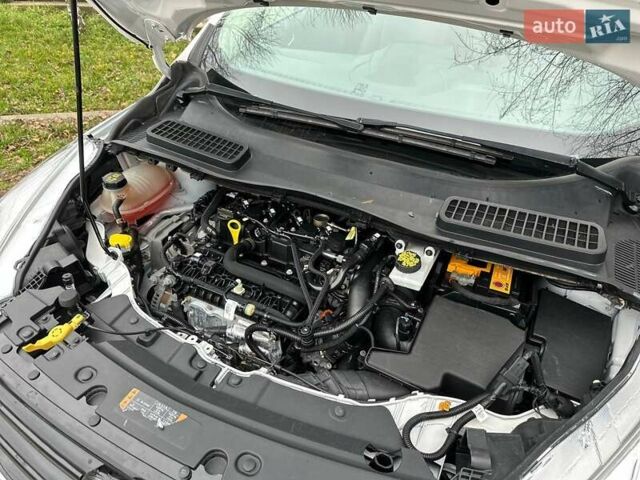 Білий Форд Ескейп, об'ємом двигуна 1.5 л та пробігом 173 тис. км за 14800 $, фото 12 на Automoto.ua