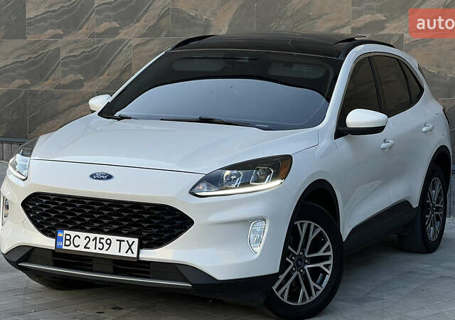 Білий Форд Ескейп, об'ємом двигуна 2 л та пробігом 124 тис. км за 18250 $, фото 2 на Automoto.ua