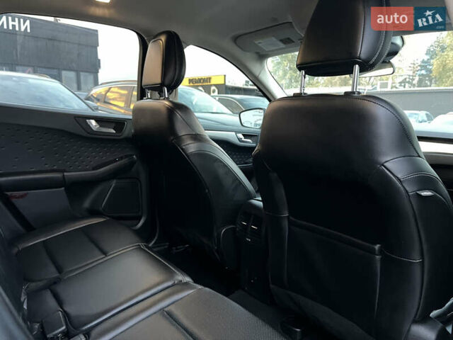 Форд Эскейп 2019 в Львове на Automoto.ua Белый Форд Эскейп, объемом двигателя 1.5 л и пробегом 129 тыс. км за 16500 $, фото 36 на Automoto.ua