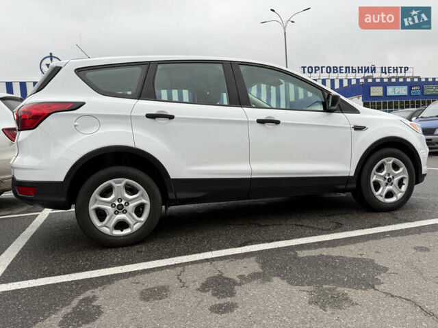 Белый Форд Эскейп, объемом двигателя 2.49 л и пробегом 131 тыс. км за 13300 $, фото 17 на Automoto.ua