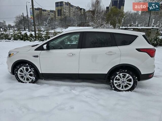 Белый Форд Эскейп, объемом двигателя 1.5 л и пробегом 84 тыс. км за 14400 $, фото 6 на Automoto.ua