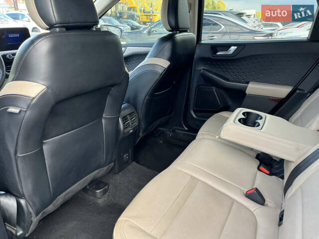 Белый Форд Эскейп, объемом двигателя 1.5 л и пробегом 117 тыс. км за 16700 $, фото 19 на Automoto.ua