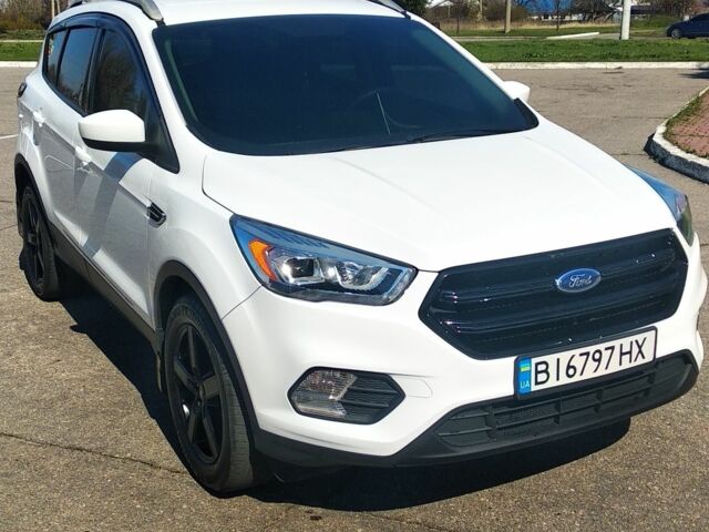 Белый Форд Эскейп, объемом двигателя 2.5 л и пробегом 75 тыс. км за 14850 $, фото 1 на Automoto.ua