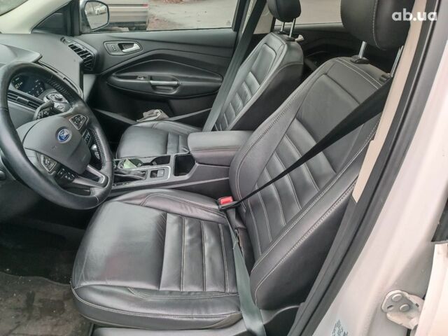 Белый Форд Эскейп, объемом двигателя 2 л и пробегом 109 тыс. км за 15290 $, фото 19 на Automoto.ua