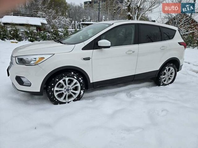Белый Форд Эскейп, объемом двигателя 1.5 л и пробегом 84 тыс. км за 14400 $, фото 8 на Automoto.ua
